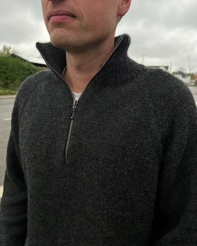 PetiteKnit Zipper Sweater Light Man
